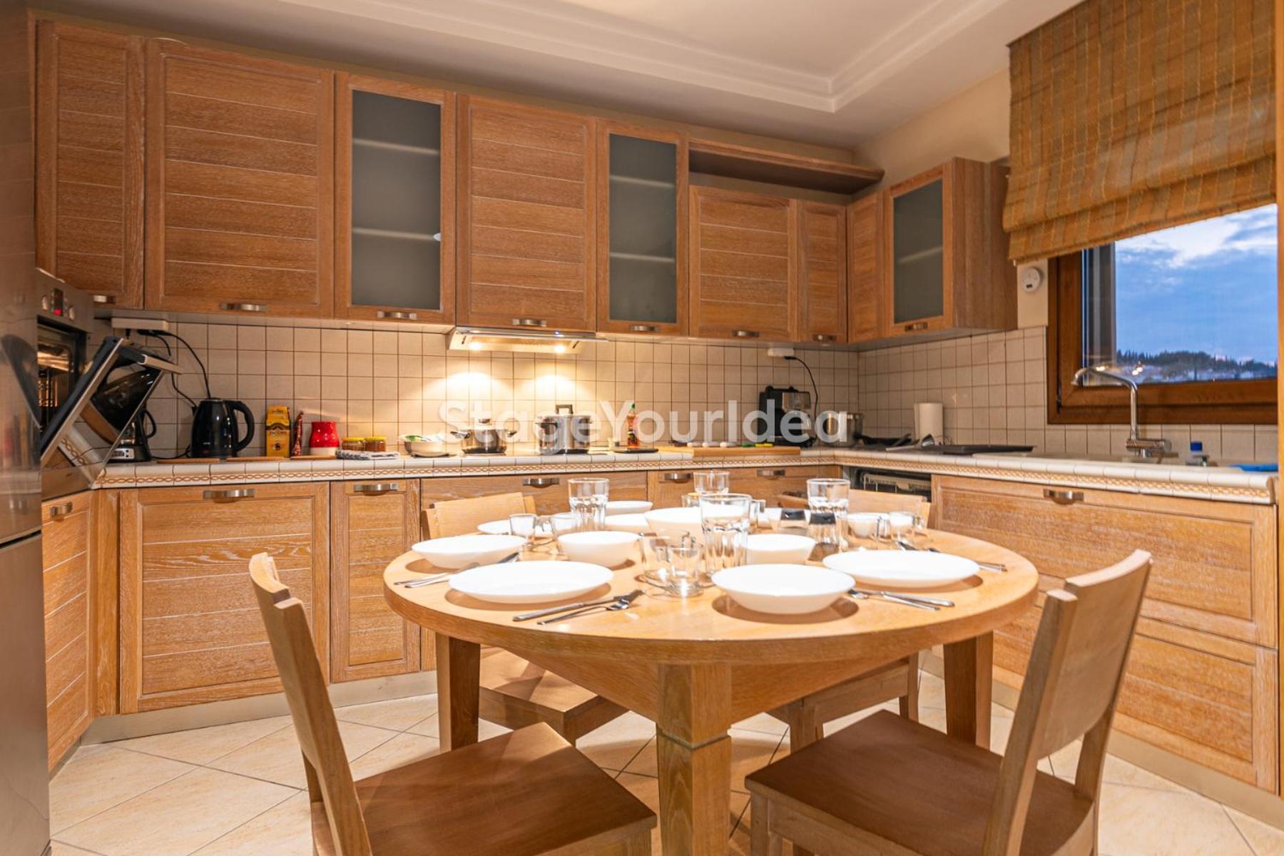 Luxury Appartment, Only 7 Minutes From Thessaloniki Airport And 15 Minutes From City Center ,For 8-23 People Also For Gatherings And Parties Neon Rysion Dış mekan fotoğraf