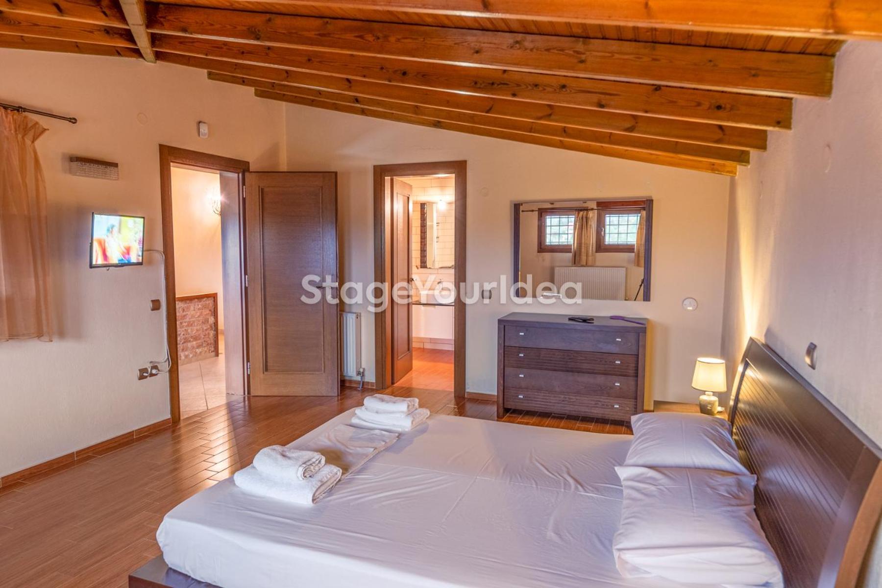 Luxury Appartment, Only 7 Minutes From Thessaloniki Airport And 15 Minutes From City Center ,For 8-23 People Also For Gatherings And Parties Neon Rysion Dış mekan fotoğraf
